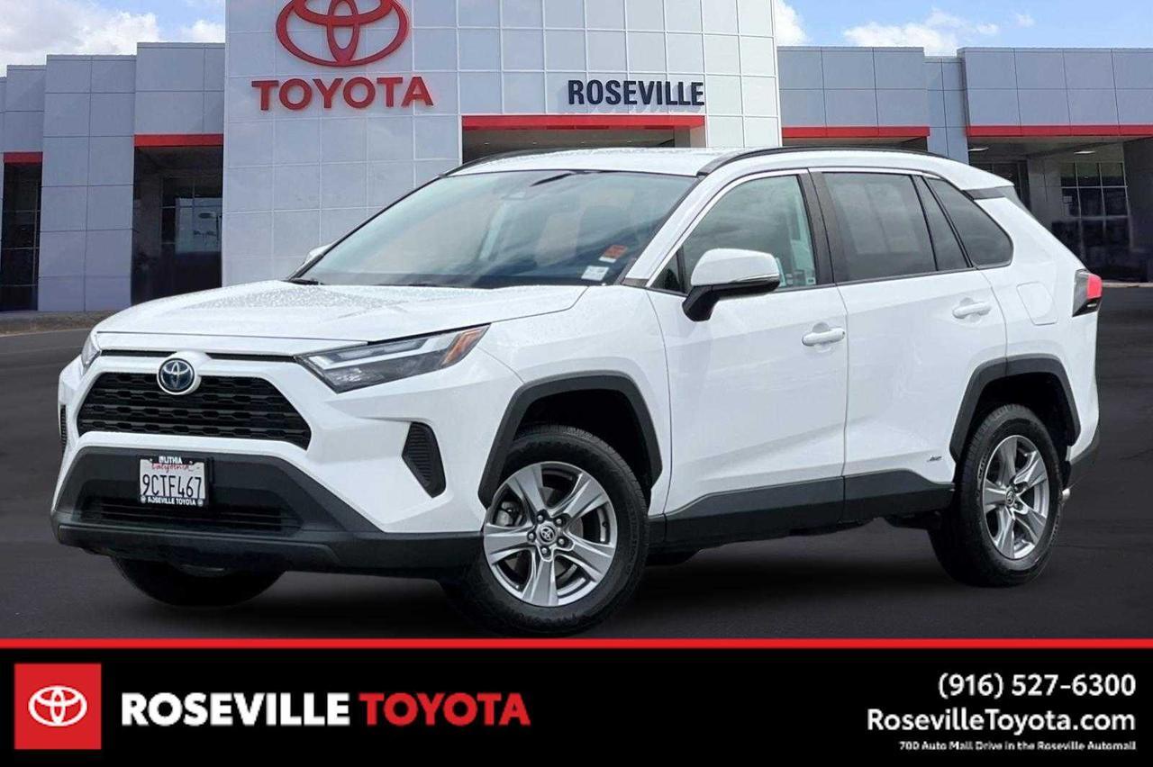 2022 Toyota RAV4 Hybrid XLE