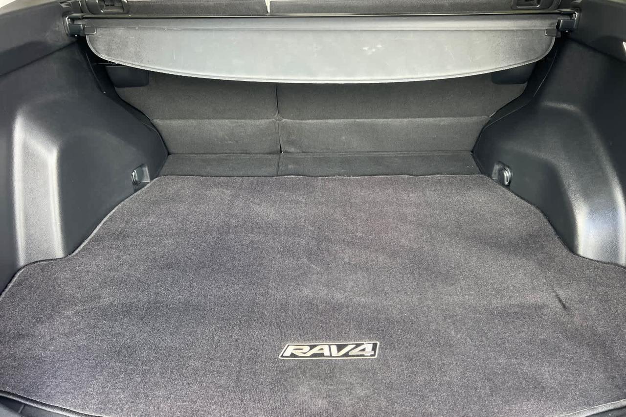 2022 Toyota RAV4 Hybrid XLE Roseville CA
