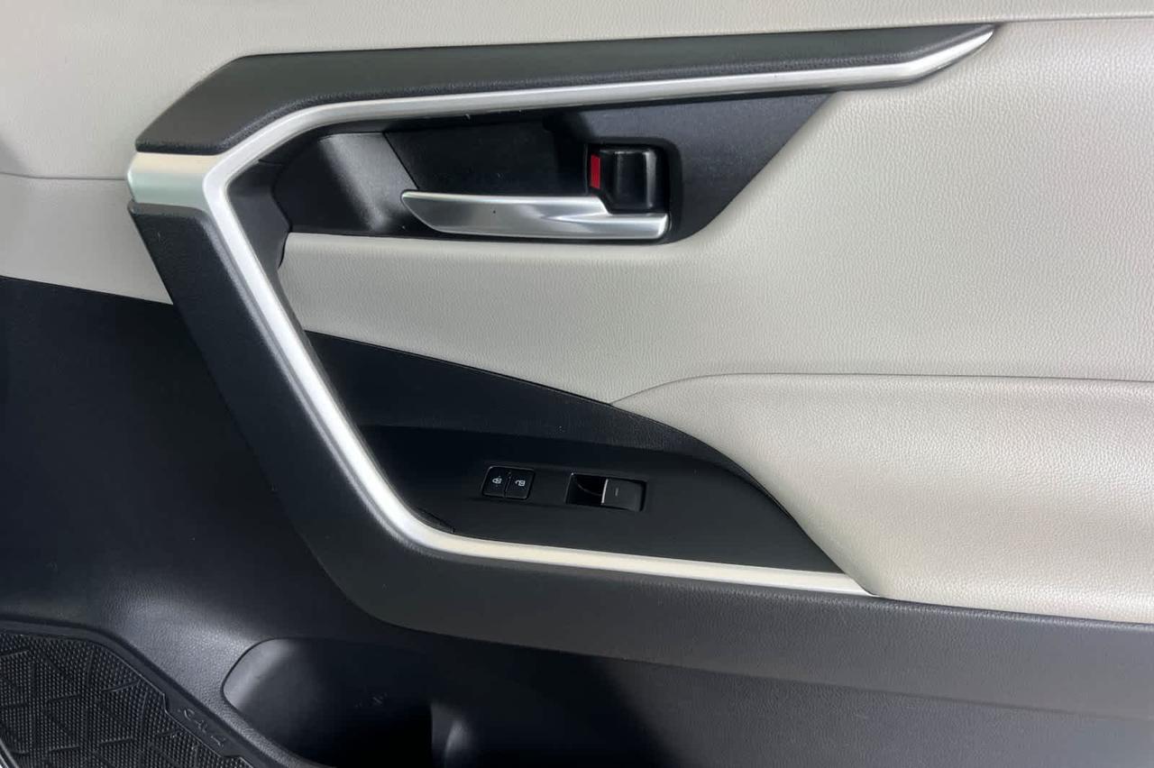 2022 Toyota RAV4 Hybrid XLE Roseville CA