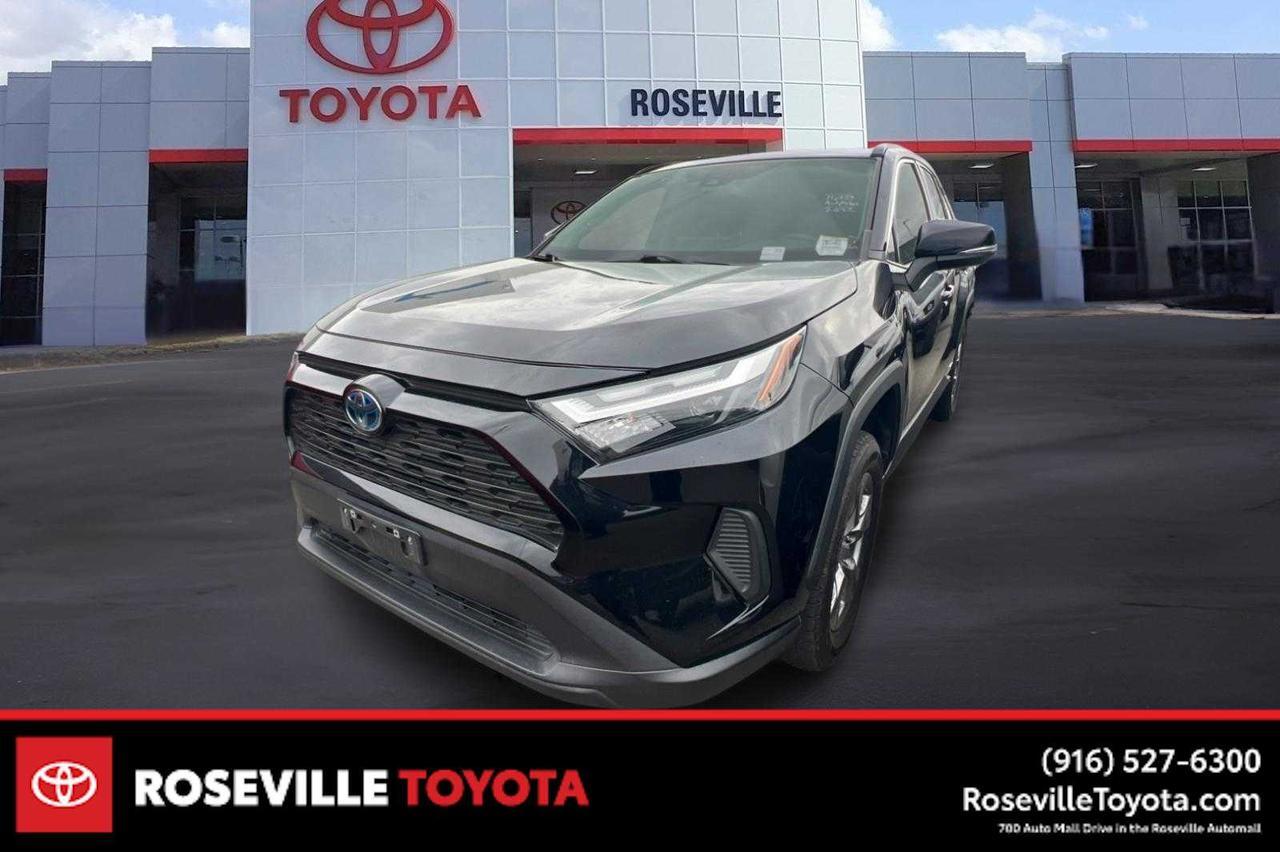 2022 Toyota RAV4 Hybrid XLE