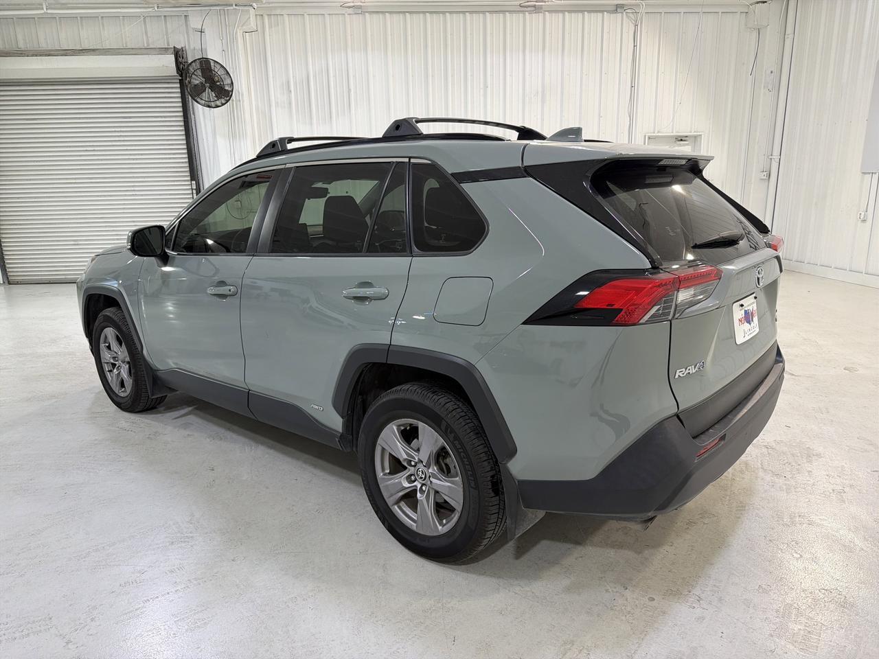 2022 Toyota RAV4 Hybrid XLE