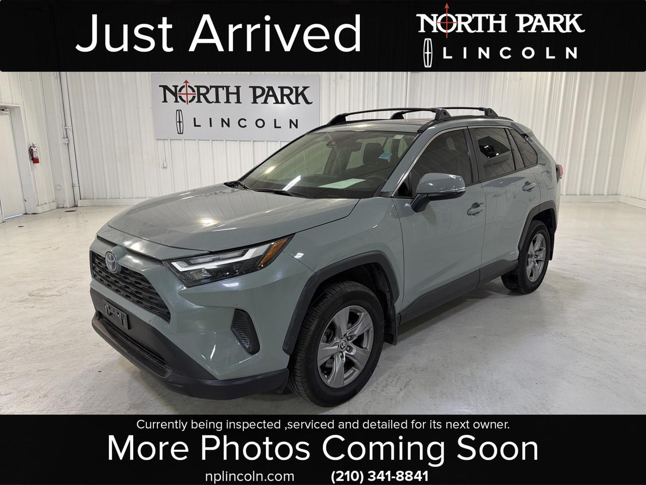 2022 Toyota RAV4 Hybrid XLE