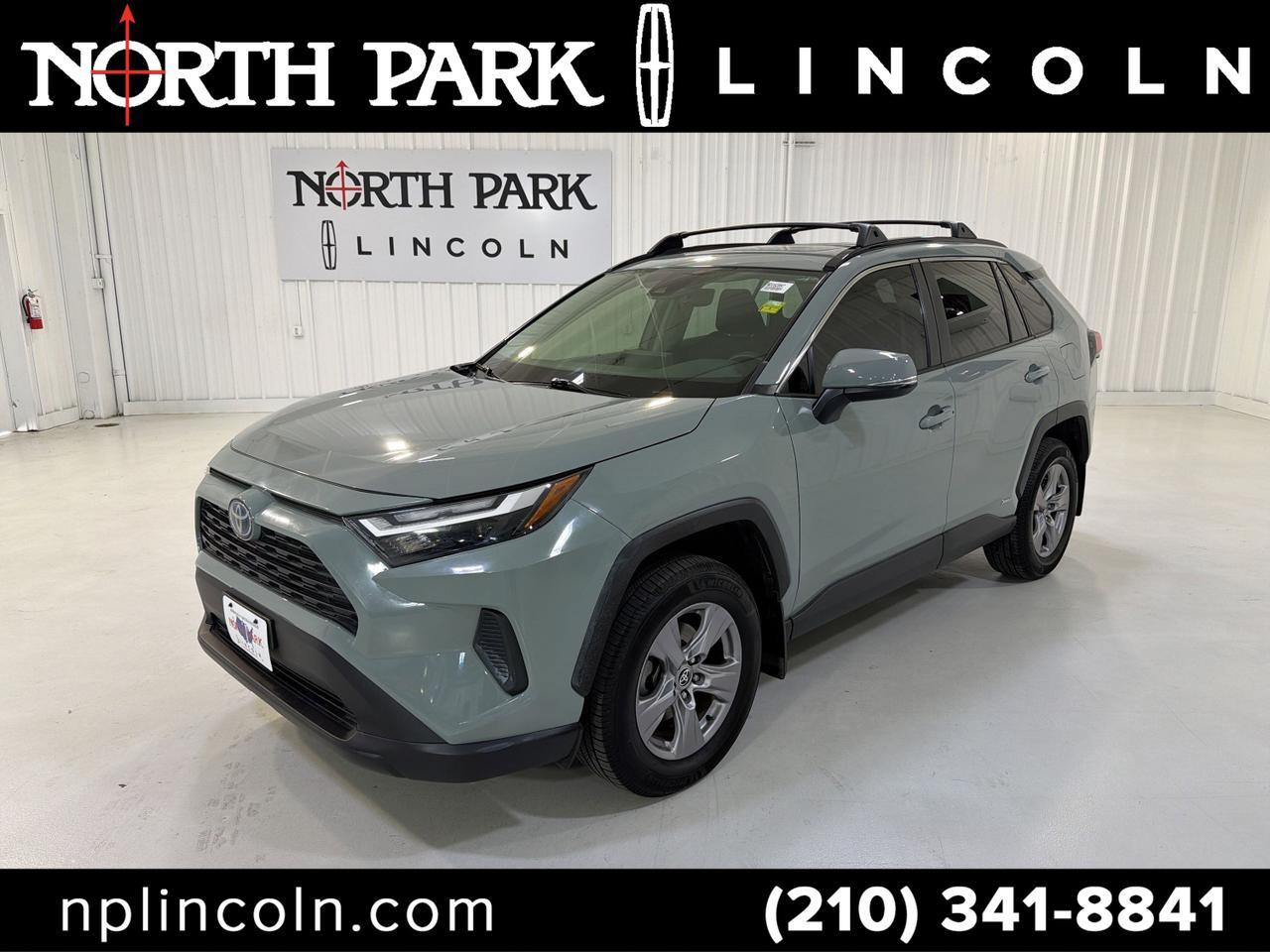 2022 Toyota RAV4 Hybrid XLE