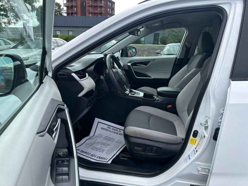 2022 Toyota RAV4 Hybrid XLE Worcester MA