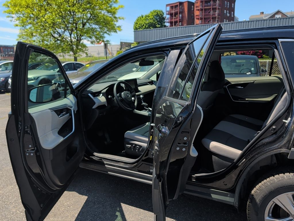 2022 Toyota RAV4 Hybrid XLE Worcester MA