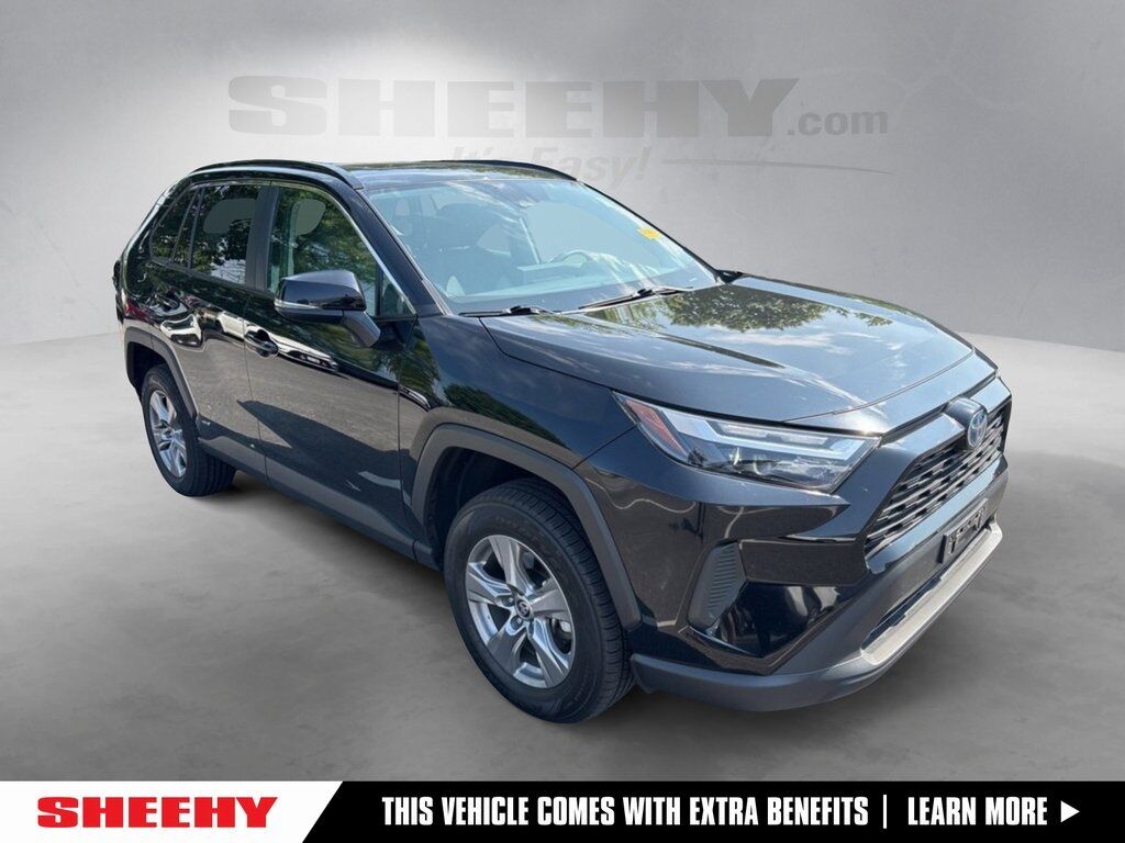 2022 Toyota RAV4 Hybrid XLE