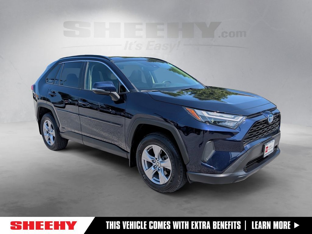 2022 Toyota RAV4 Hybrid XLE