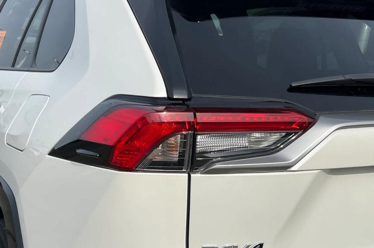 2022 Toyota RAV4 Hybrid XSE Roseville CA