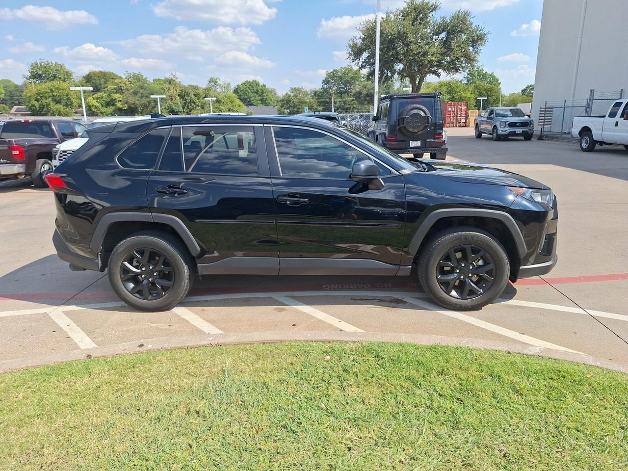 2022 Toyota RAV4 LE Hurst TX