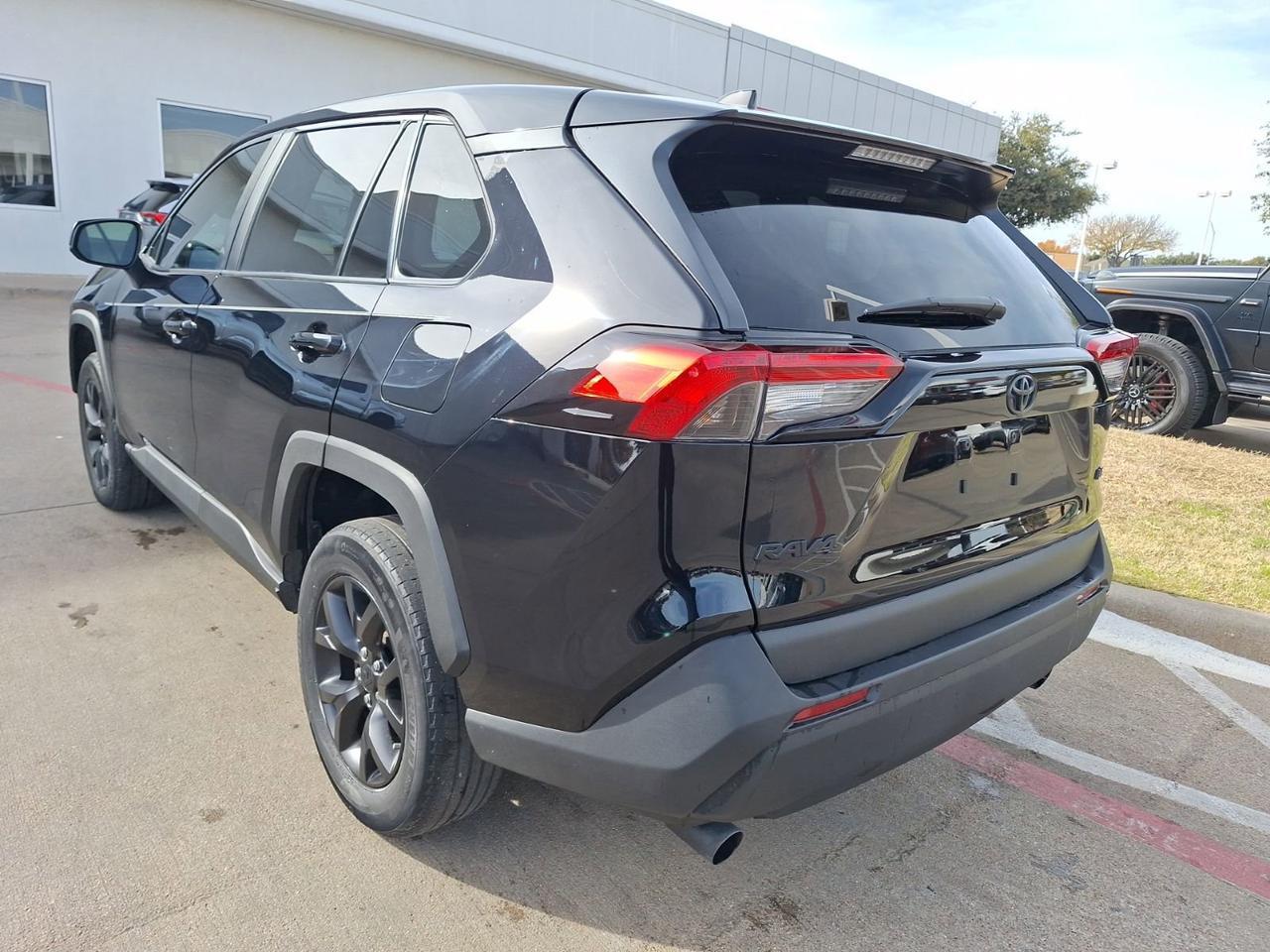 2022 Toyota RAV4 LE Hurst TX