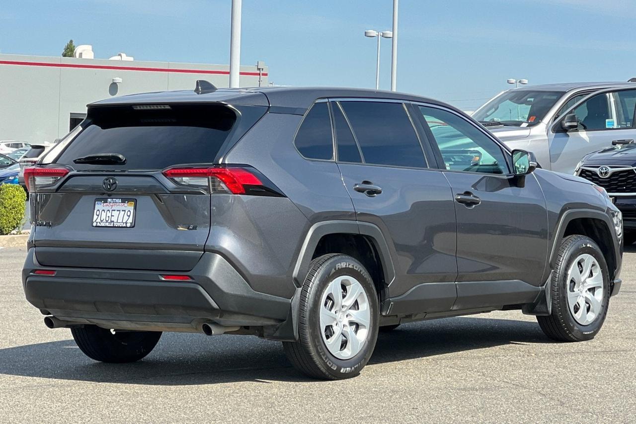 2022 Toyota RAV4 LE