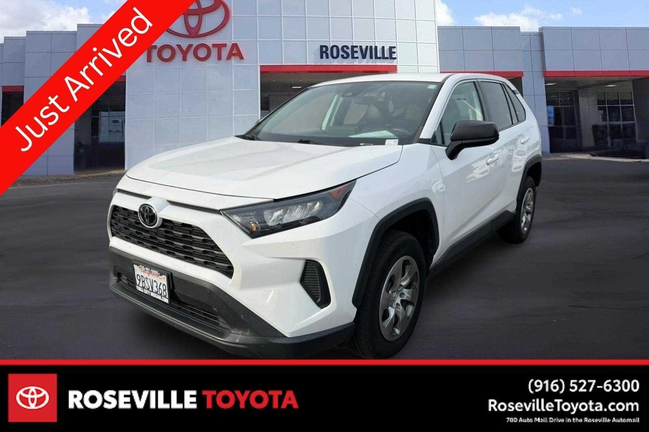 2022 Toyota RAV4 LE