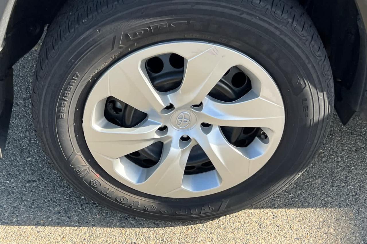 2022 Toyota RAV4 LE Roseville CA