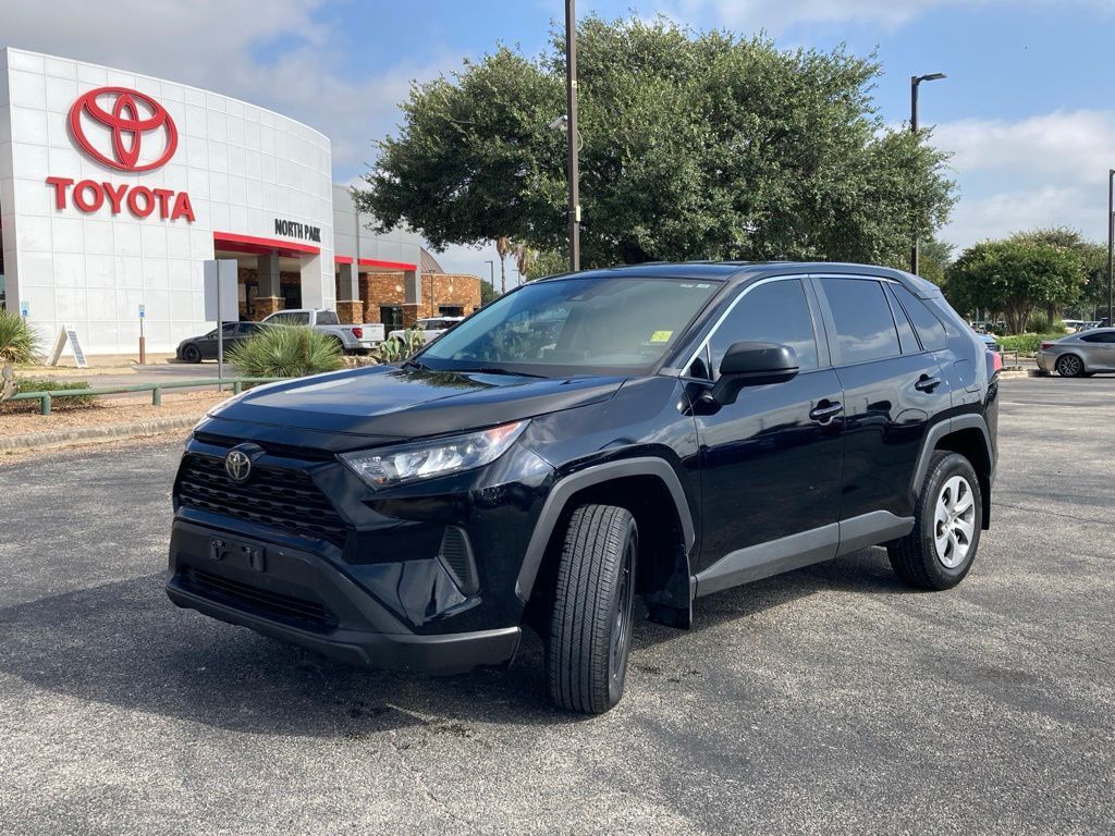 2022 Toyota RAV4 LE