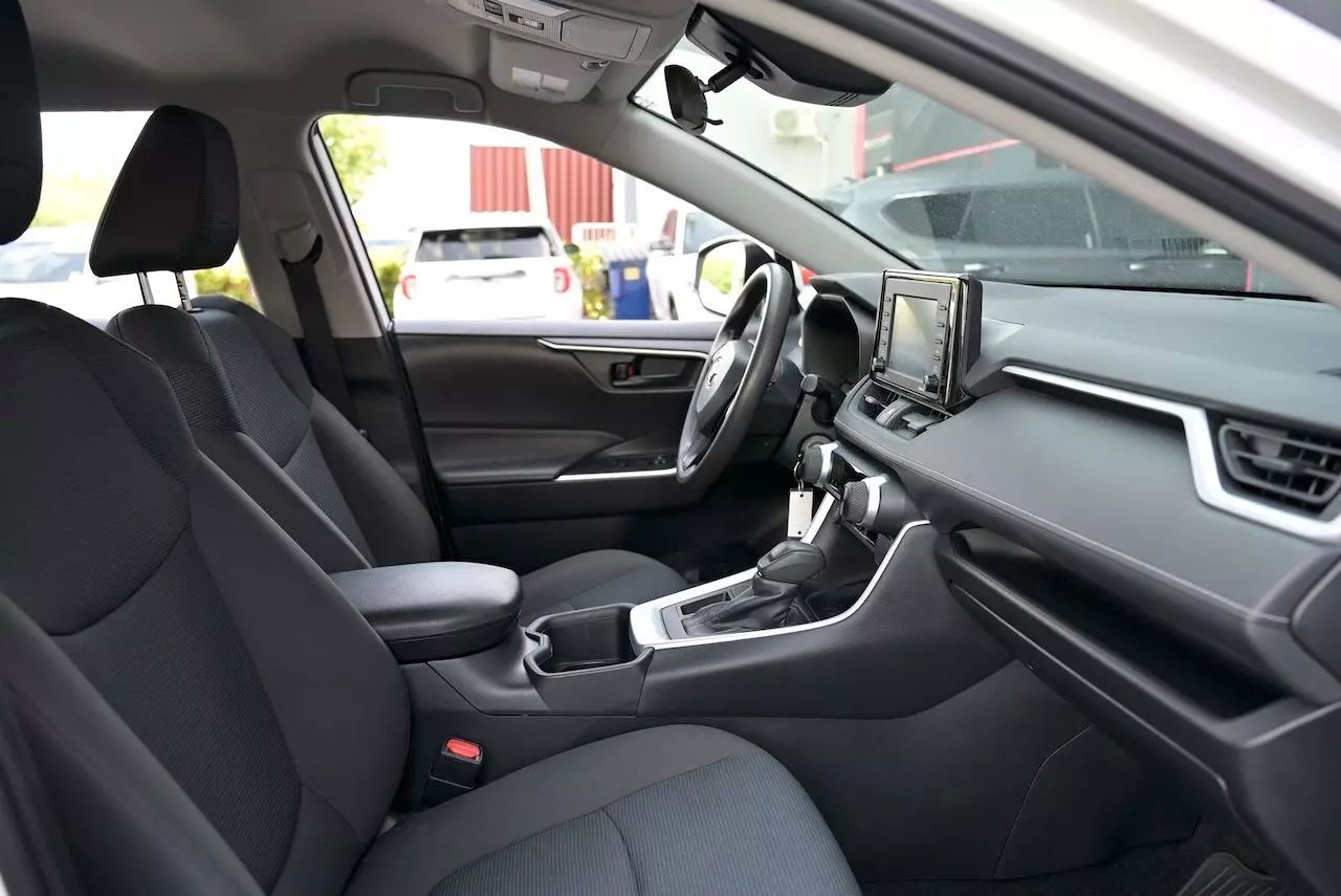 2022 Toyota RAV4 LE Sport Utility 4D Doral FL