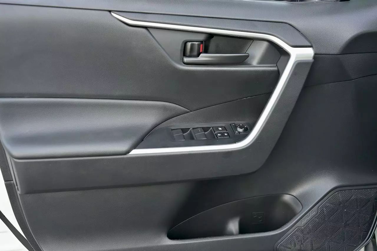2022 Toyota RAV4 LE Sport Utility 4D Doral FL