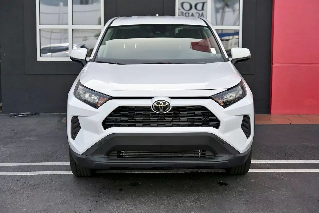 2022 Toyota RAV4 LE Sport Utility 4D Doral FL