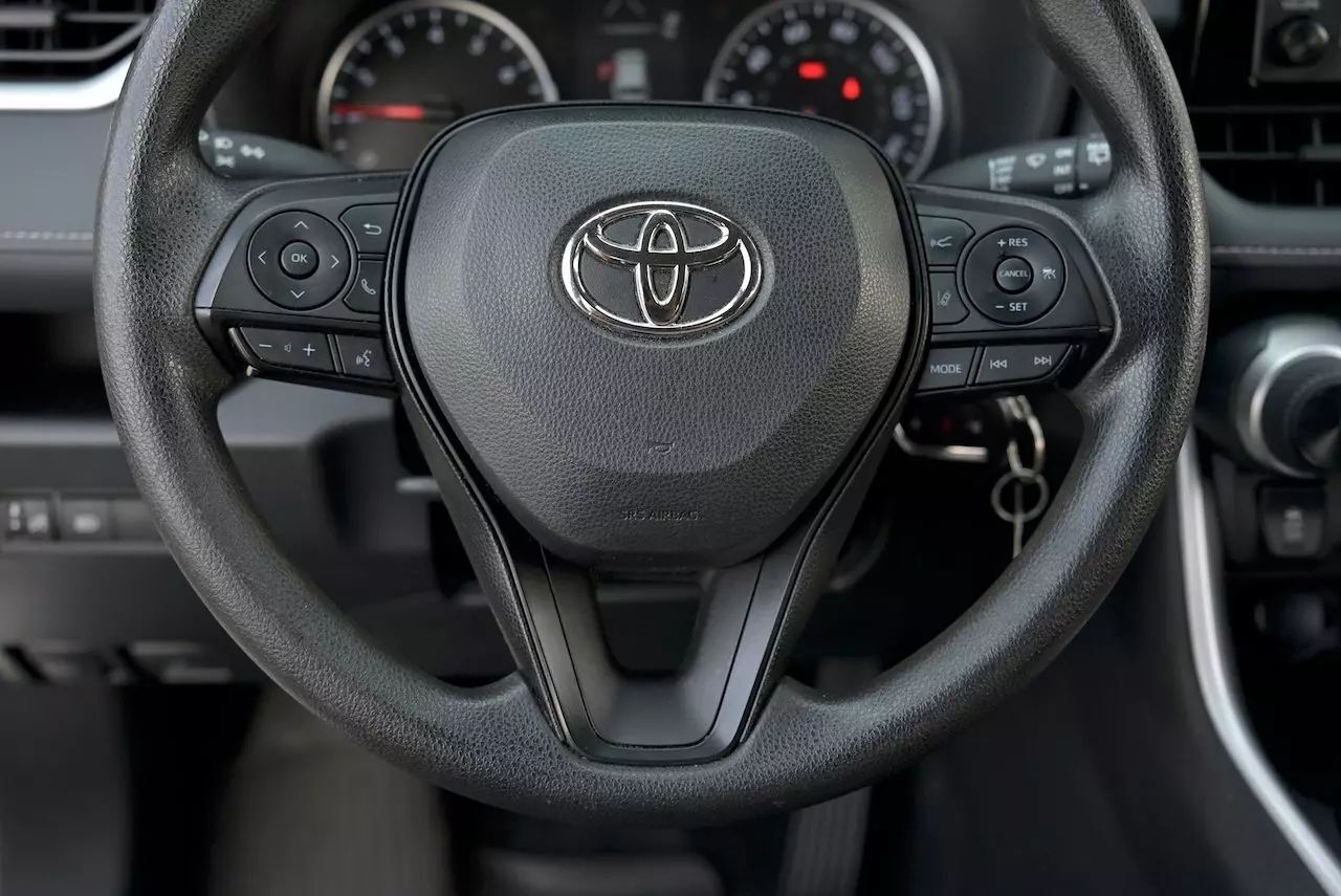 2022 Toyota RAV4 LE Sport Utility 4D Doral FL