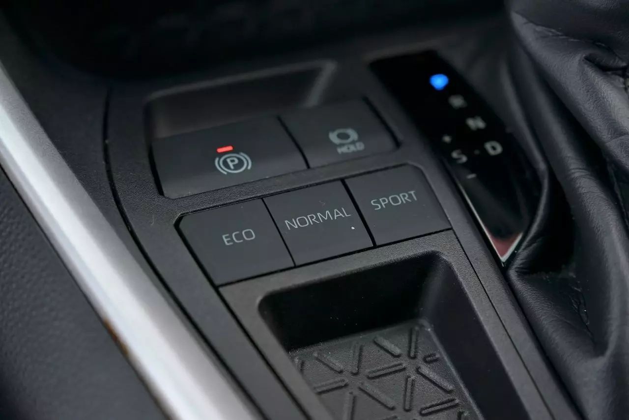 2022 Toyota RAV4 LE Sport Utility 4D Doral FL