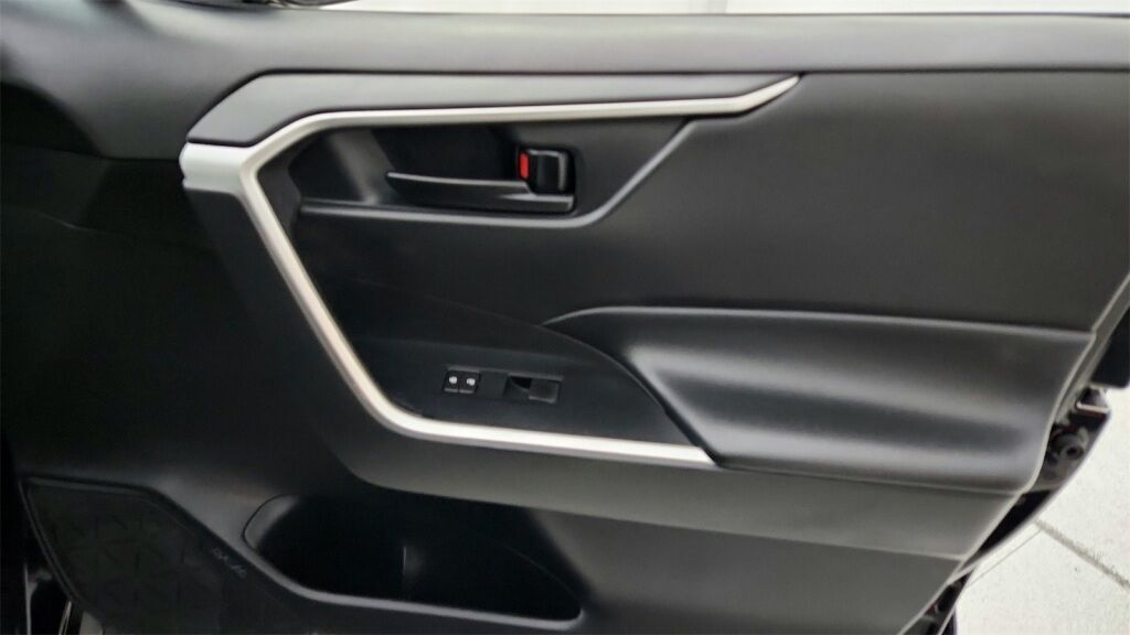 2022 Toyota RAV4 LE Laurel MD