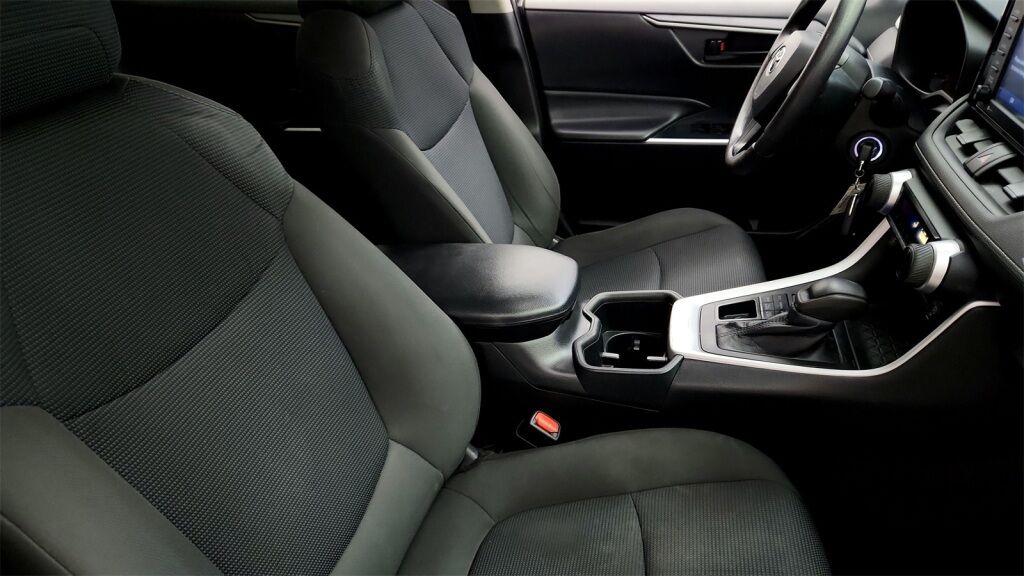 2022 Toyota RAV4 LE Laurel MD