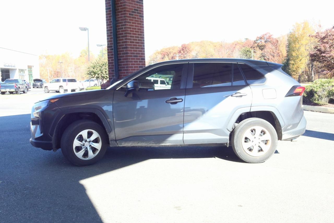2022 Toyota RAV4 LE Fredericksburg VA