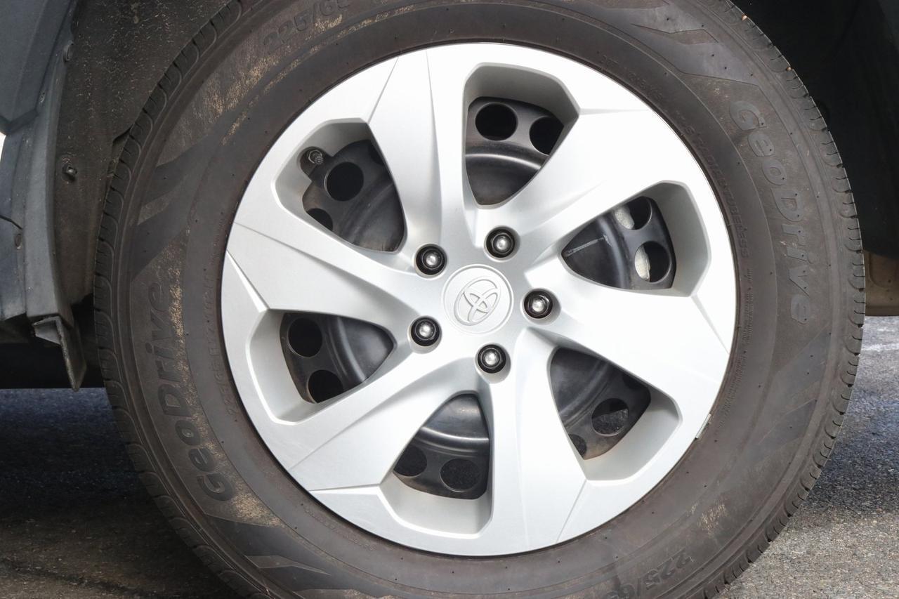 2022 Toyota RAV4 LE Fredericksburg VA