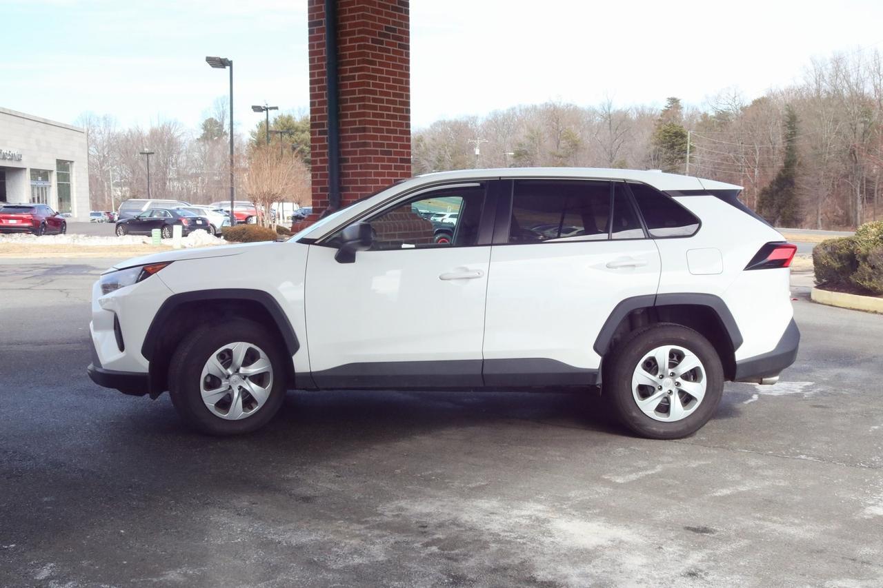 2022 Toyota RAV4 LE Fredericksburg VA