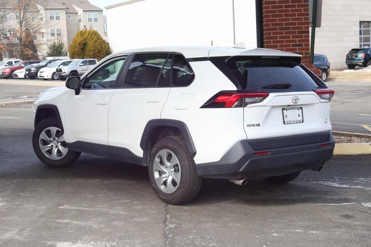2022 Toyota RAV4 LE Fredericksburg VA