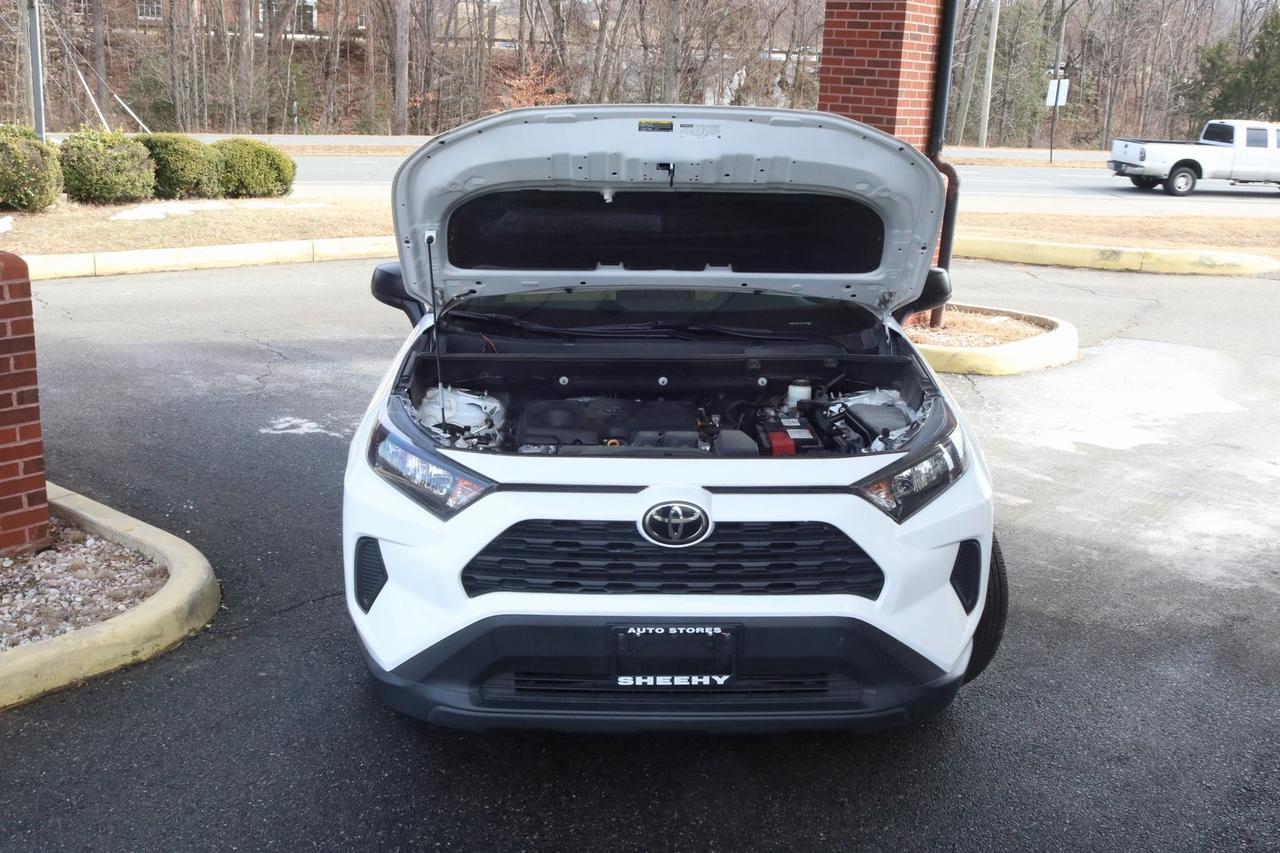 2022 Toyota RAV4 LE Fredericksburg VA