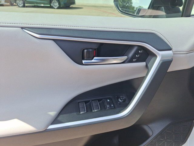 2022 Toyota RAV4 Limited Hurst TX