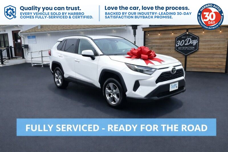 2022 Toyota RAV4 XLE - 1 OWNER - LOW MILES