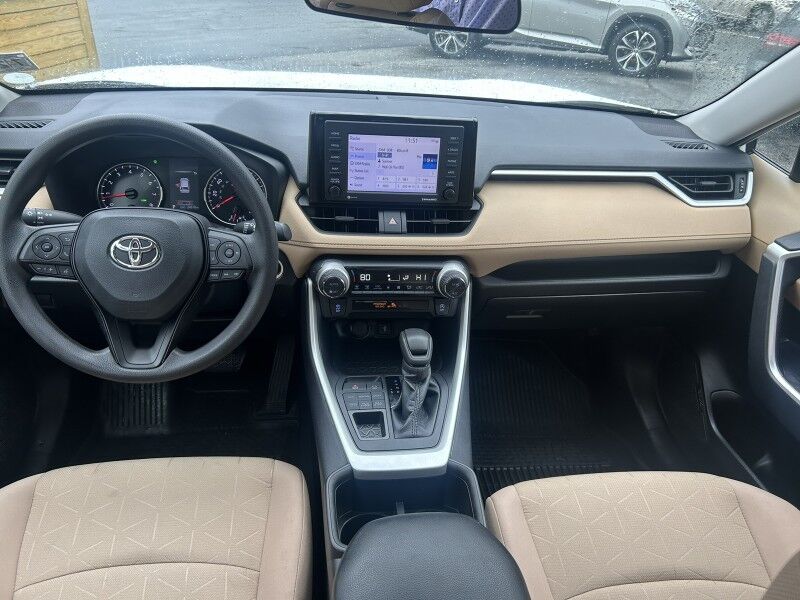 2022 Toyota RAV4 XLE - 1 OWNER - LOW MILES Webster MA