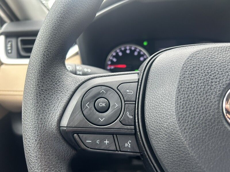 2022 Toyota RAV4 XLE - 1 OWNER - LOW MILES Webster MA