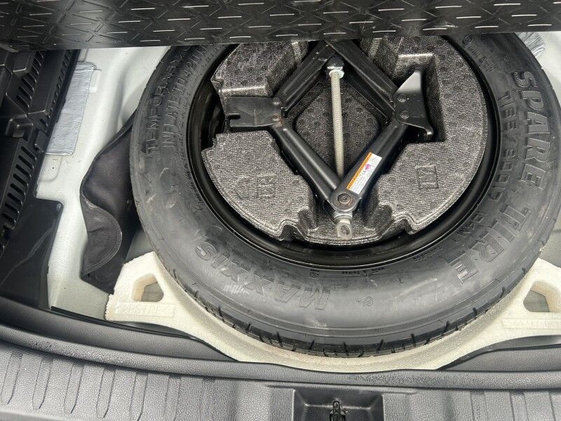 2022 Toyota RAV4 XLE - 1 OWNER - LOW MILES Webster MA