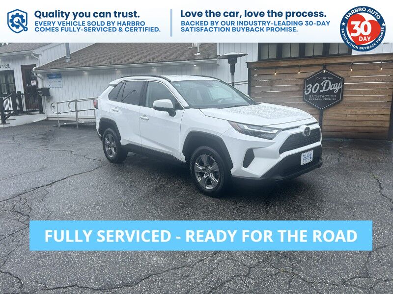 2022 Toyota RAV4 XLE - 1 OWNER - LOW MILES
