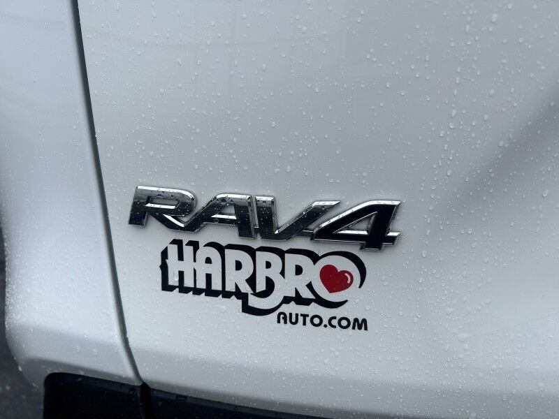 2022 Toyota RAV4 XLE - 1 OWNER - LOW MILES Webster MA