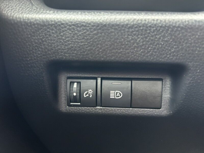 2022 Toyota RAV4 XLE - 1 OWNER - LOW MILES Webster MA