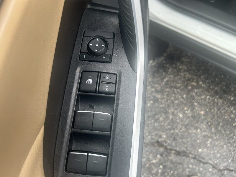 2022 Toyota RAV4 XLE - 1 OWNER - LOW MILES Webster MA