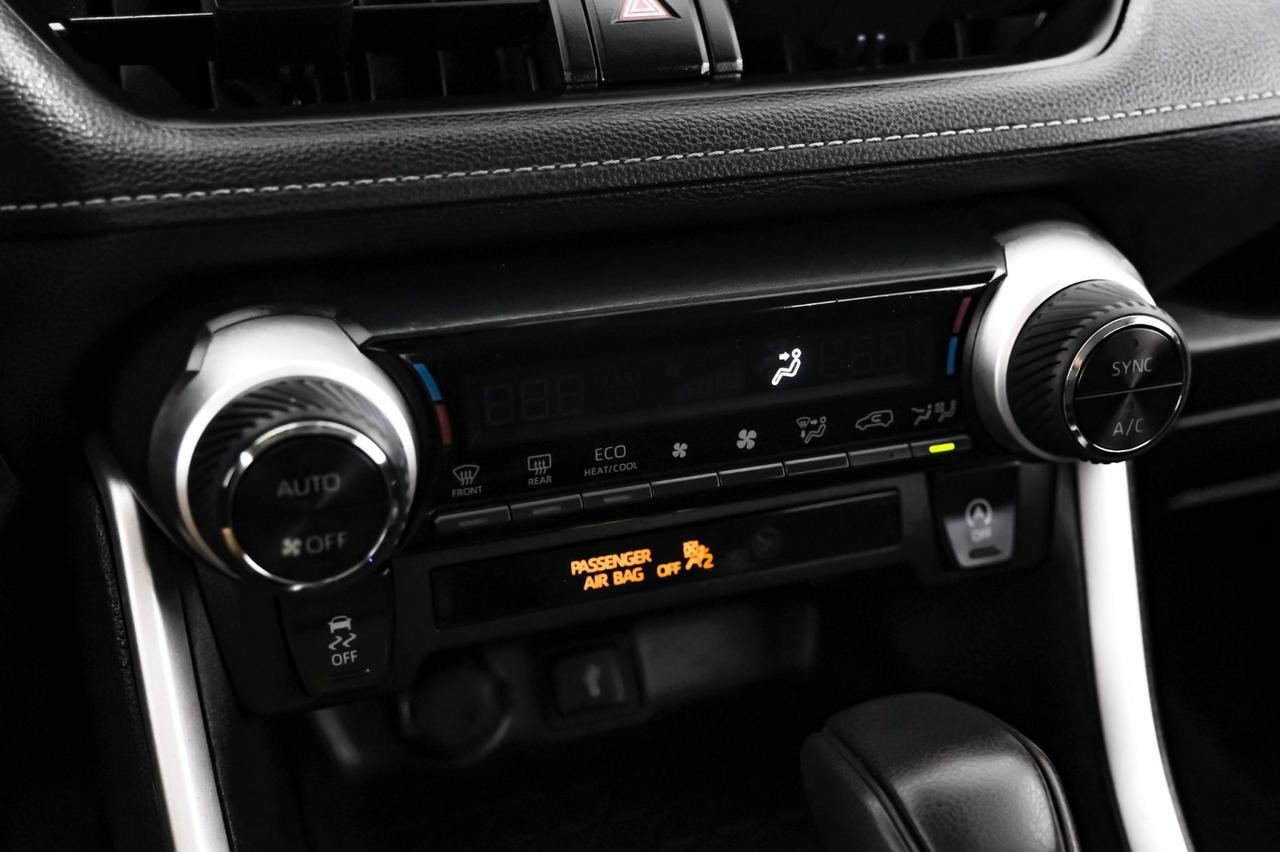 2022 Toyota RAV4 XLE AWD TOYOTA SAFETY SENSE BLIND SPOT LANE DEPARTURE PRE COLLISION SYSTEM REAR CAMERA Carrollton TX