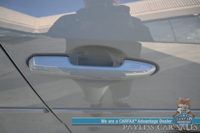 2022 Toyota RAV4 XLE / AWD / Weather & Convenience Pkg / Heated Cloth Seats & Steering Wheel / Sunroof / Adaptive Cruise / Lane Departure & Blind Spot Alert / Apple CarPlay & Android Auto / Luggage Rack / 33 MPG / 1-Owner Anchorage AK