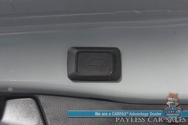 2022 Toyota RAV4 XLE / AWD / Weather & Convenience Pkg / Heated Cloth Seats & Steering Wheel / Sunroof / Adaptive Cruise / Lane Departure & Blind Spot Alert / Apple CarPlay & Android Auto / Luggage Rack / 33 MPG / 1-Owner Anchorage AK