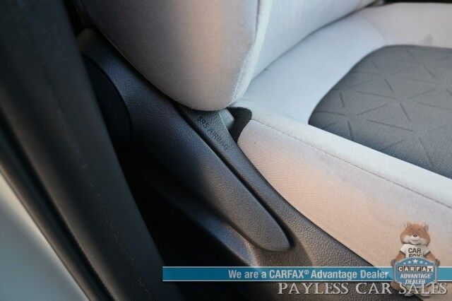 2022 Toyota RAV4 XLE / AWD / Weather & Convenience Pkg / Heated Cloth Seats & Steering Wheel / Sunroof / Adaptive Cruise / Lane Departure & Blind Spot Alert / Apple CarPlay & Android Auto / Luggage Rack / 33 MPG / 1-Owner Anchorage AK