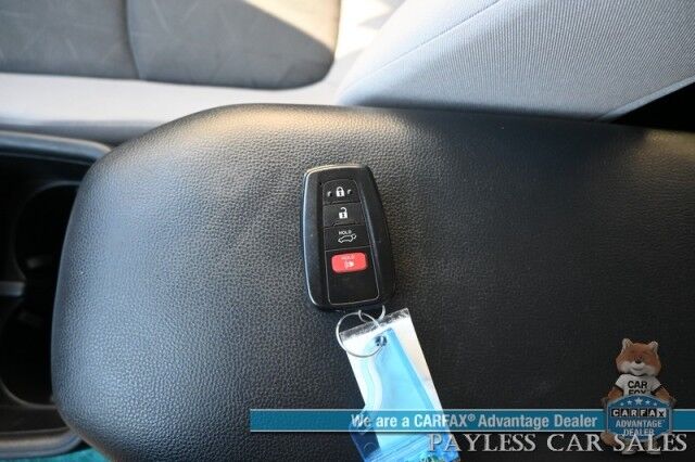 2022 Toyota RAV4 XLE / AWD / Weather & Convenience Pkg / Heated Cloth Seats & Steering Wheel / Sunroof / Adaptive Cruise / Lane Departure & Blind Spot Alert / Apple CarPlay & Android Auto / Luggage Rack / 33 MPG / 1-Owner Anchorage AK