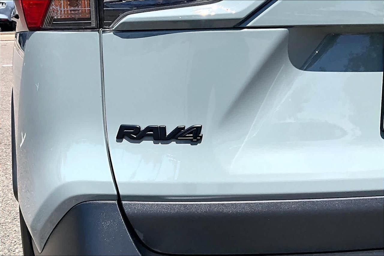 2022 Toyota RAV4 XLE Folsom CA