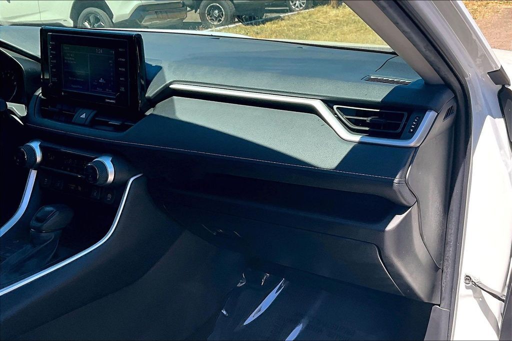 2022 Toyota RAV4 XLE OR