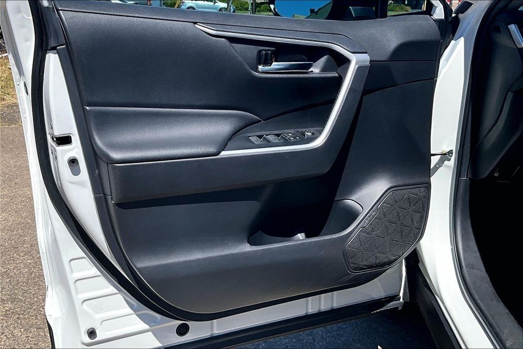 2022 Toyota RAV4 XLE OR