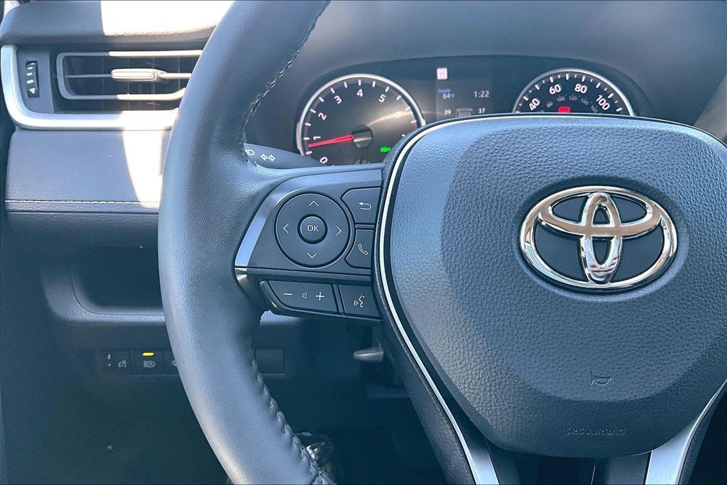 2022 Toyota RAV4 XLE OR
