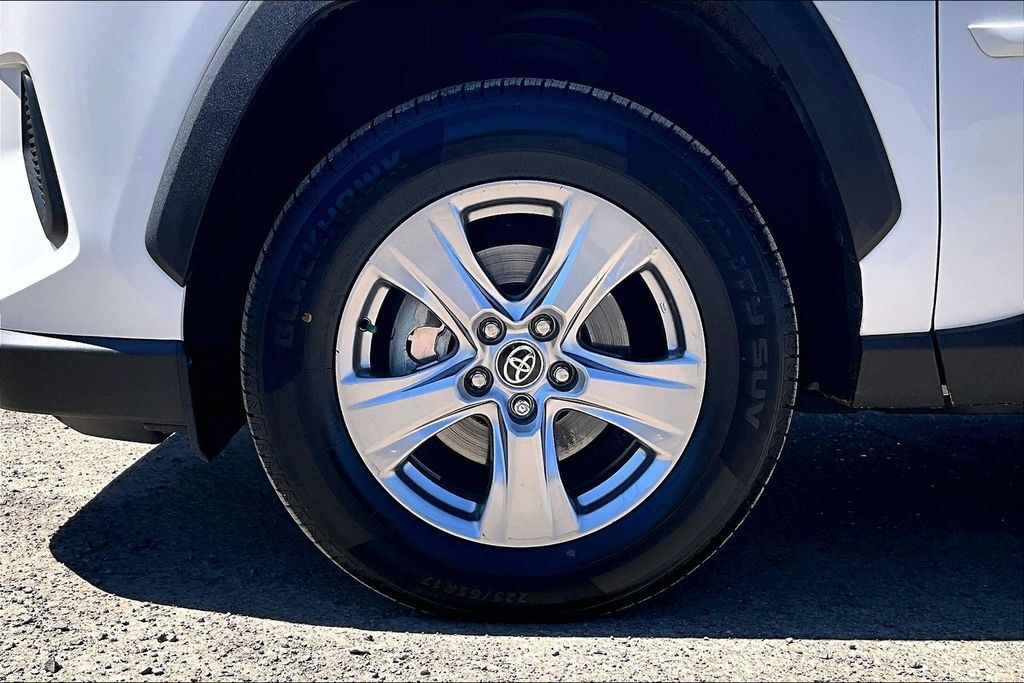 2022 Toyota RAV4 XLE OR