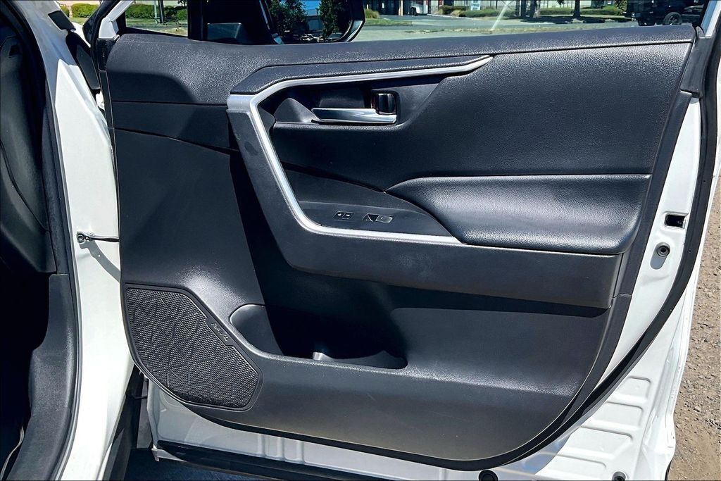 2022 Toyota RAV4 XLE OR